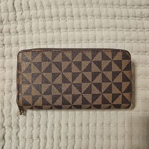 Geometric Patterned Wallet